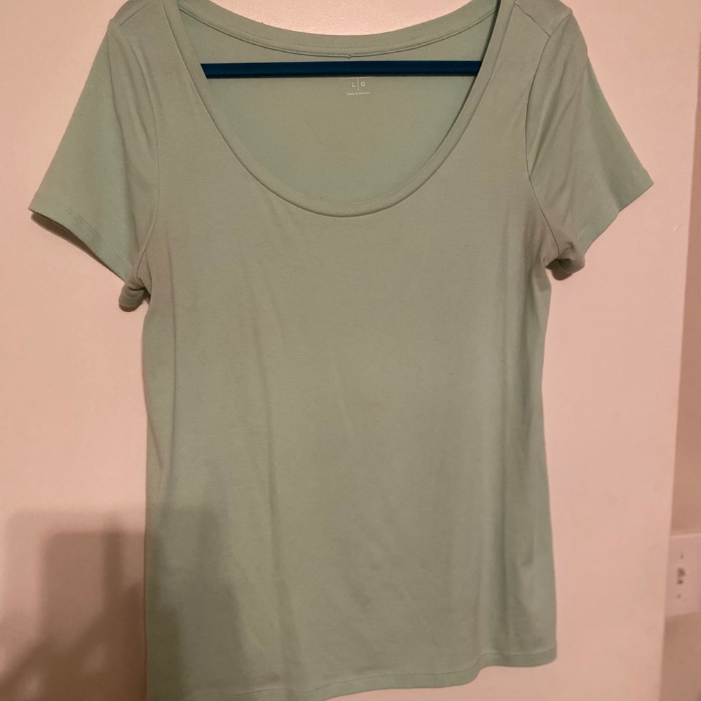 Old Navy tee